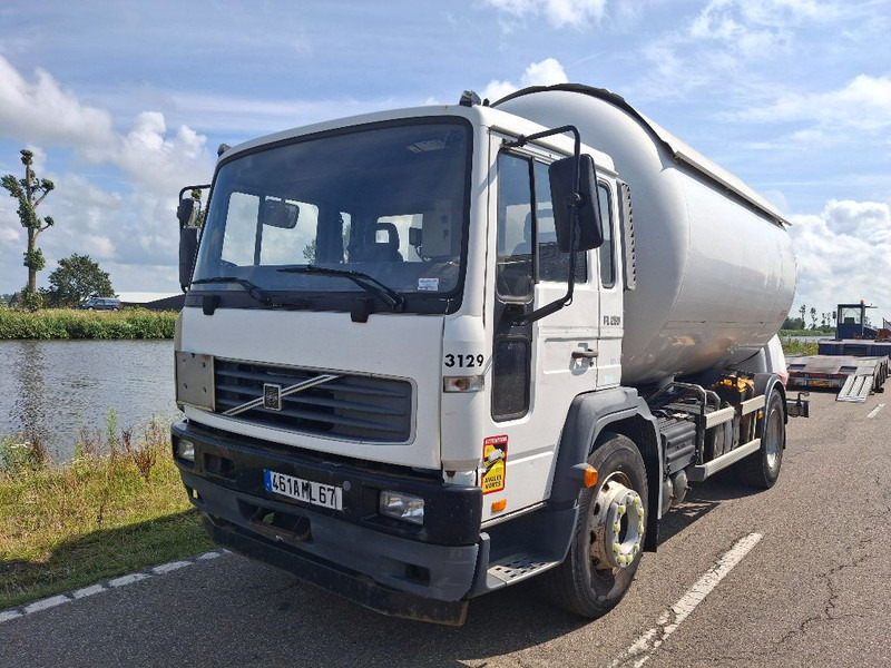 Volvo FL 250 GAS / LPG - Φορτηγό βυτιοφόρο: φωτογραφία 1 Volvo FL 250 GAS / LPG - Φορτηγό βυτιοφόρο: φωτογραφία 1