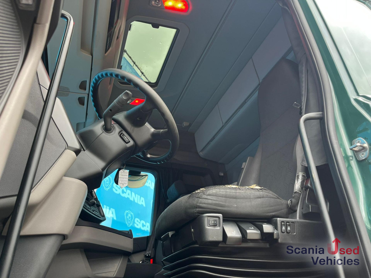 SCANIA R 410 A4x2NA RETARDER ADR FL LED ACC - Τράκτορας: φωτογραφία 2 SCANIA R 410 A4x2NA RETARDER ADR FL LED ACC - Τράκτορας: φωτογραφία 2