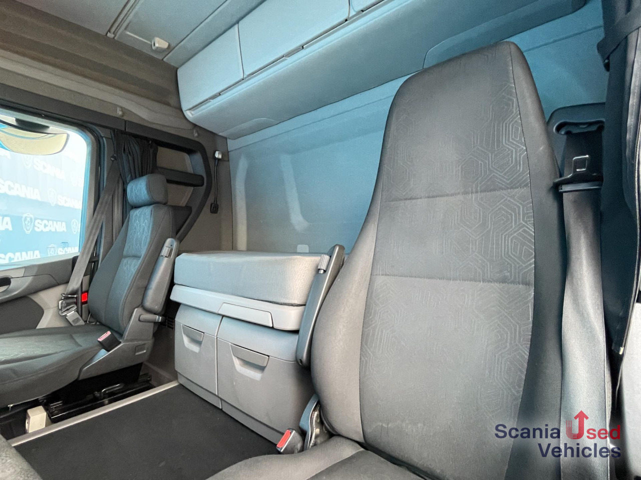 SCANIA R 410 A4x2NA RETARDER ADR FL LED ACC - Τράκτορας: φωτογραφία 5 SCANIA R 410 A4x2NA RETARDER ADR FL LED ACC - Τράκτορας: φωτογραφία 5