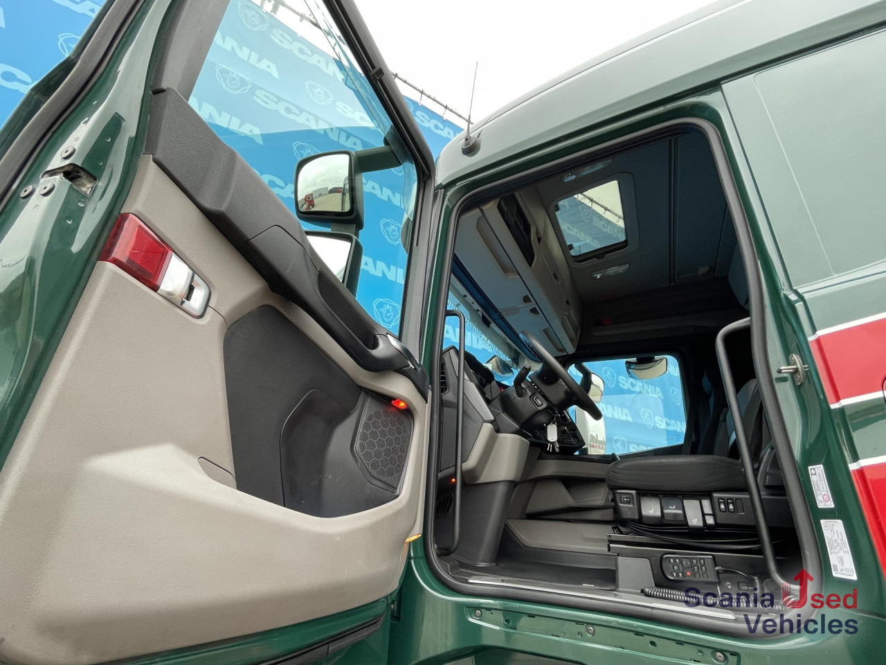 SCANIA R 410 A4x2NA RETARDER ADR FL LED ACC - Τράκτορας: φωτογραφία 3 SCANIA R 410 A4x2NA RETARDER ADR FL LED ACC - Τράκτορας: φωτογραφία 3