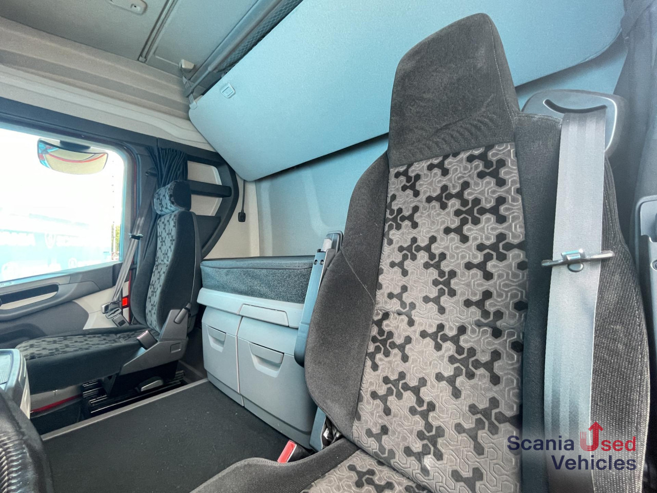 SCANIA R 410 A4x2NA RETARDER LED NAVI - Τράκτορας: φωτογραφία 5 SCANIA R 410 A4x2NA RETARDER LED NAVI - Τράκτορας: φωτογραφία 5