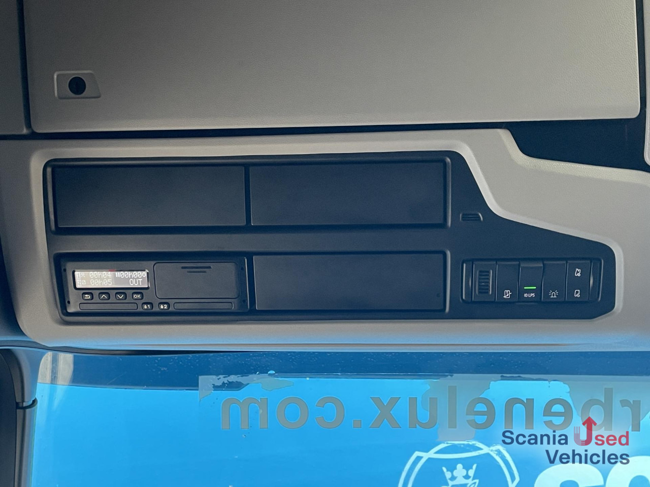 SCANIA R 410 A4x2NA RETARDER LED NAVI - Τράκτορας: φωτογραφία 5 SCANIA R 410 A4x2NA RETARDER LED NAVI - Τράκτορας: φωτογραφία 5