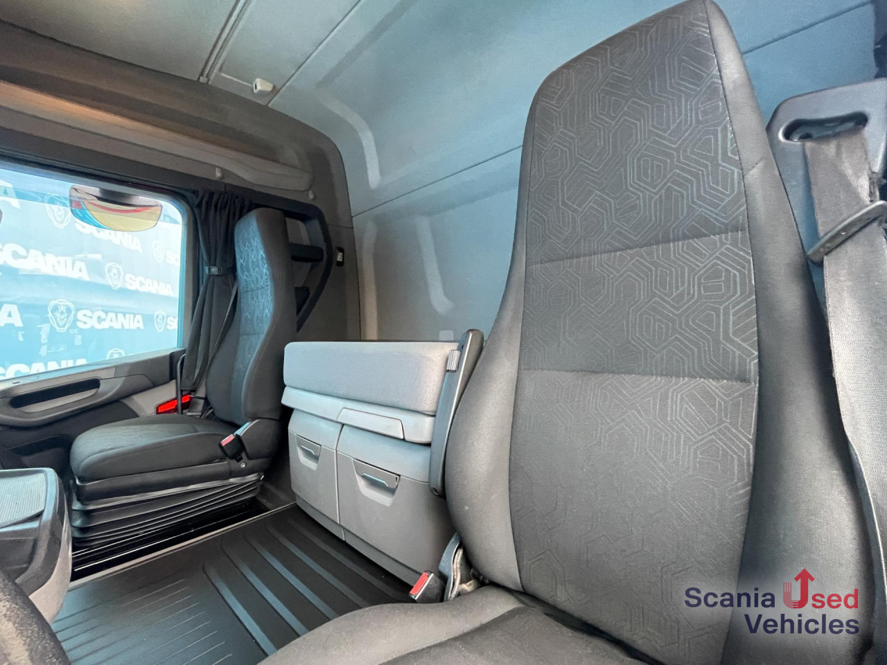 SCANIA R 450 A4x2NB DIFF-L RETARDER FULL AIR HYDRO 8T - Τράκτορας: φωτογραφία 5 SCANIA R 450 A4x2NB DIFF-L RETARDER FULL AIR HYDRO 8T - Τράκτορας: φωτογραφία 5