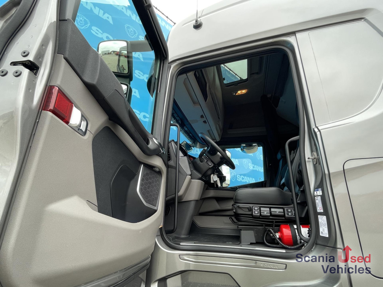 SCANIA R 460 A4x2EB MEGA RETARDER DIFF-L 48DKM SMART2 - Τράκτορας: φωτογραφία 2 SCANIA R 460 A4x2EB MEGA RETARDER DIFF-L 48DKM SMART2 - Τράκτορας: φωτογραφία 2