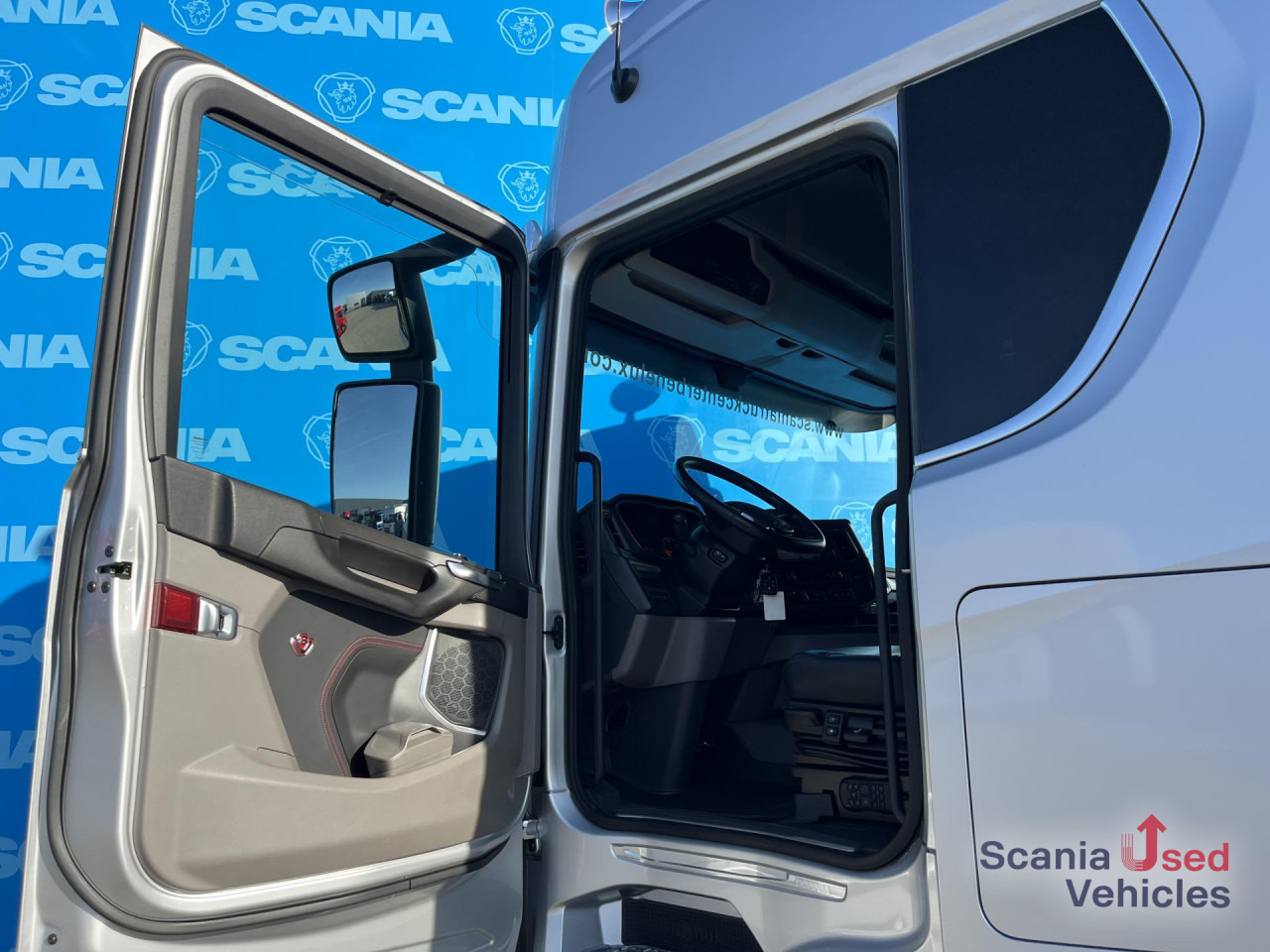 SCANIA R 730 A4x2NB V8 RETARDER FULL AIR 9T NAVI LED S2 - Τράκτορας: φωτογραφία 2 SCANIA R 730 A4x2NB V8 RETARDER FULL AIR 9T NAVI LED S2 - Τράκτορας: φωτογραφία 2