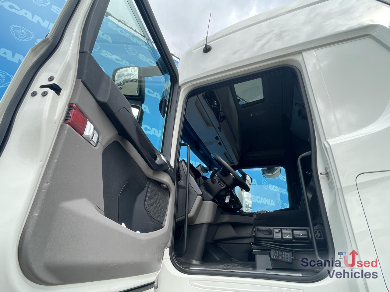 SCANIA S 450 A4X2NA RETARDER DIFF-L PARK AIRCO ACC - Τράκτορας: φωτογραφία 2 SCANIA S 450 A4X2NA RETARDER DIFF-L PARK AIRCO ACC - Τράκτορας: φωτογραφία 2