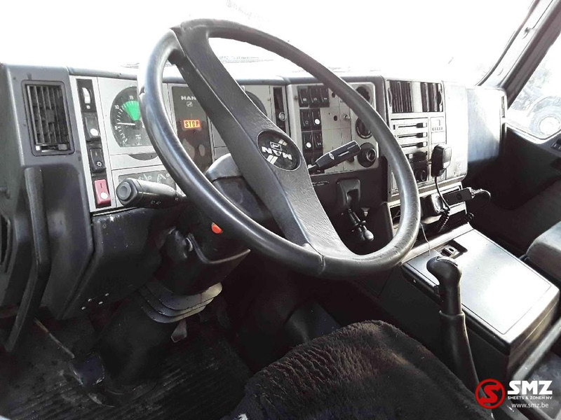 Interior photo 2: Τράκτορας MAN 27.463 6x6 Interior photo 2: Τράκτορας MAN 27.463 6x6