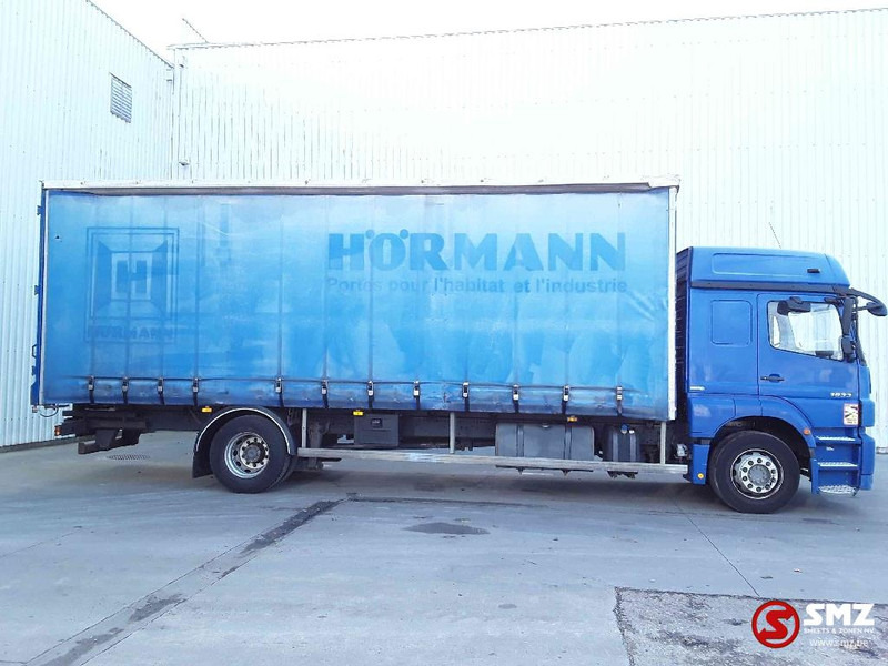 Mercedes-Benz Axor 1833 - Φορτηγό μουσαμάς: φωτογραφία 4 Mercedes-Benz Axor 1833 - Φορτηγό μουσαμάς: φωτογραφία 4