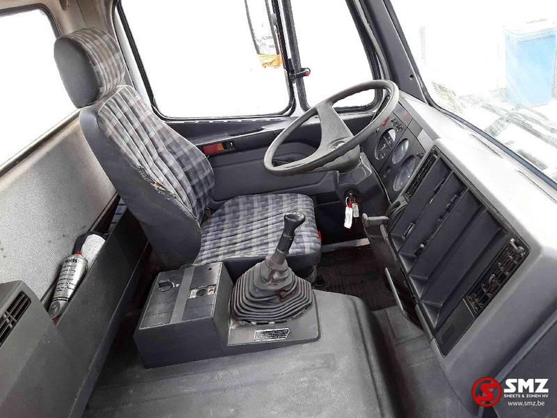 Interior photo 1: Φορτηγό βυτιοφόρο Mercedes-Benz SK 1827 Inox tank lames steel