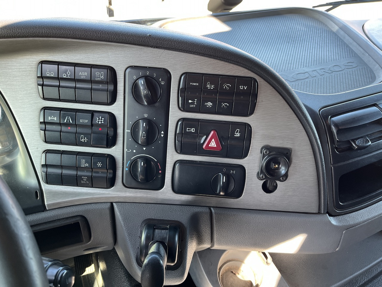 Mercedes-Benz 2541 6x2 Atlas 135.2E Pritsche 8,20 m Ausziehbar - Φορτηγό μουσαμάς, Φορτηγό με γερανό: φωτογραφία 3 Mercedes-Benz 2541 6x2 Atlas 135.2E Pritsche 8,20 m Ausziehbar - Φορτηγό μουσαμάς, Φορτηγό με γερανό: φωτογραφία 3