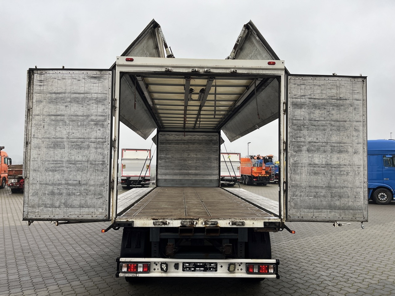 Scania R 450 6x2 Geränkezug + Orten Anhänger - Φορτηγό για τη μεταφορά ποτών: φωτογραφία 3 Scania R 450 6x2 Geränkezug + Orten Anhänger - Φορτηγό για τη μεταφορά ποτών: φωτογραφία 3