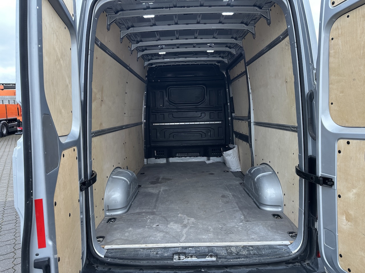 VW Crafter 2.0 TDI Kasten hoch   AHK   RFK   PDC   FSE   BT - Ελαφρύ επαγγελματικό: φωτογραφία 2 VW Crafter 2.0 TDI Kasten hoch   AHK   RFK   PDC   FSE   BT - Ελαφρύ επαγγελματικό: φωτογραφία 2