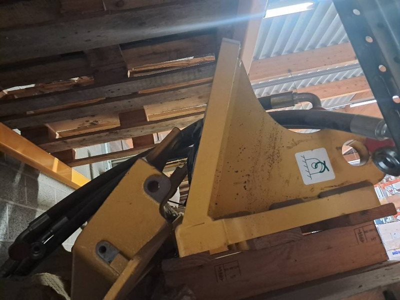 Komatsu D37PX-23 / -24 BRACKET - 11Y-21-41471 - Πλαίσιο/ Σασί για Κατασκευή μηχανήματα: φωτογραφία 2 Komatsu D37PX-23 / -24 BRACKET - 11Y-21-41471 - Πλαίσιο/ Σασί για Κατασκευή μηχανήματα: φωτογραφία 2