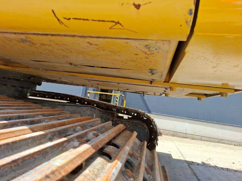 Ερπυστριοφόρος εκσκαφέας Komatsu PC240LC-10: φωτογραφία 16