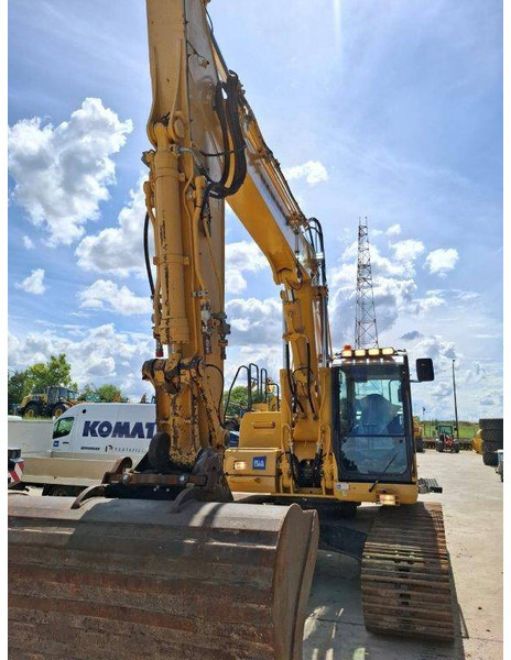 Ερπυστριοφόρος εκσκαφέας Komatsu PC240LC-10: φωτογραφία 6