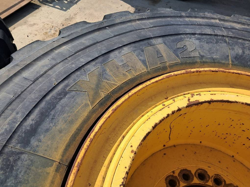 Komatsu WA380 4x RIM ASSY 423-30-62201 - Ελαστικά και ζάντες για Κατασκευή μηχανήματα: φωτογραφία 5 Komatsu WA380 4x RIM ASSY 423-30-62201 - Ελαστικά και ζάντες για Κατασκευή μηχανήματα: φωτογραφία 5