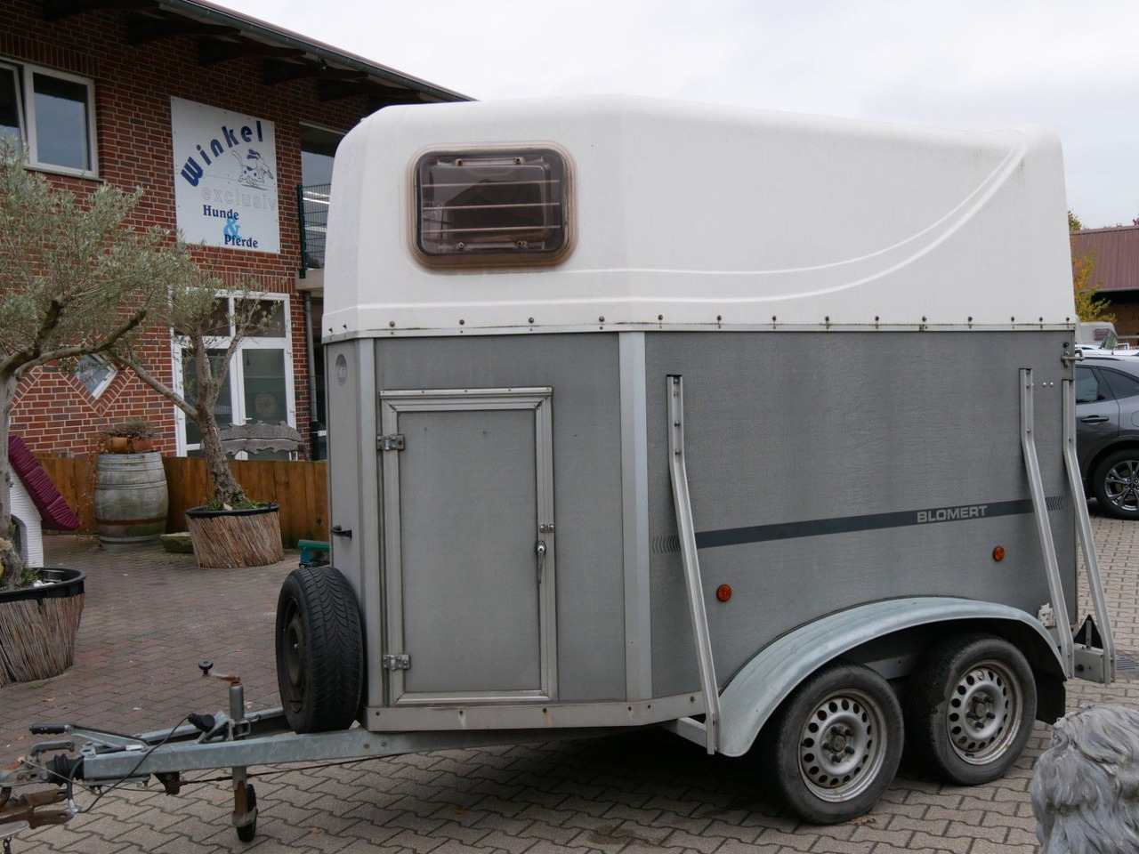 Ρυμούλκα μεταφορά ζώων Blomert 1,5 Pferde mit Sattelkammer: φωτογραφία 7 Ρυμούλκα μεταφορά ζώων Blomert 1,5 Pferde mit Sattelkammer: φωτογραφία 7