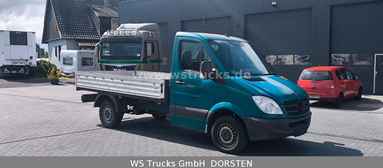 Mercedes-Benz Sprinter II Pritsche215 CDI - Μικρό φορτηγό με καρότσα: φωτογραφία 2 Mercedes-Benz Sprinter II Pritsche215 CDI - Μικρό φορτηγό με καρότσα: φωτογραφία 2