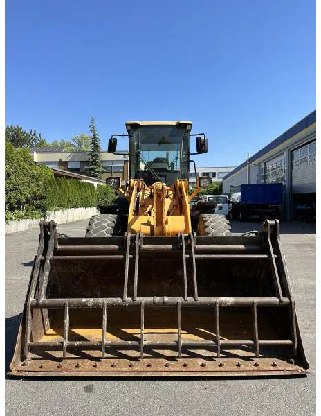 Hyundai HL730-9A 4X4 Radlader Mulch-/Klappschaufel KLIMA A HL730-9A 4X4 Radlader Mulch-/Klappschaufel KLIMA A/C - Ελαστιχοφόρος φορτωτής: φωτογραφία 3 Hyundai HL730-9A 4X4 Radlader Mulch-/Klappschaufel KLIMA A HL730-9A 4X4 Radlader Mulch-/Klappschaufel KLIMA A/C - Ελαστιχοφόρος φορτωτής: φωτογραφία 3