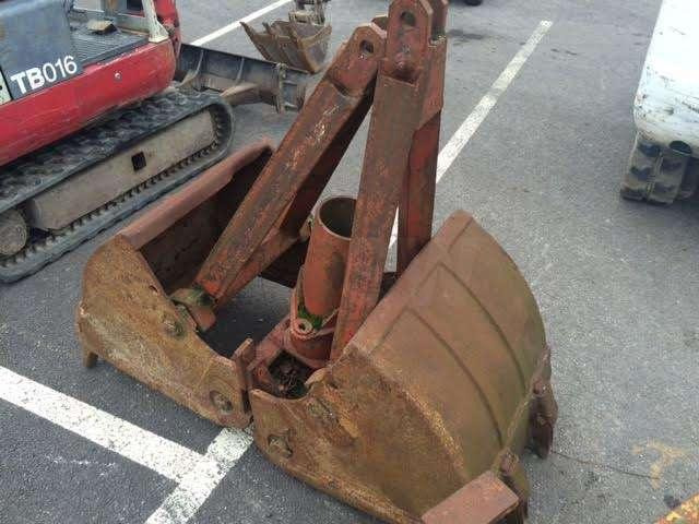 CASE 600mm - ejecteurs - Αρπάγη: φωτογραφία 1 CASE 600mm - ejecteurs - Αρπάγη: φωτογραφία 1