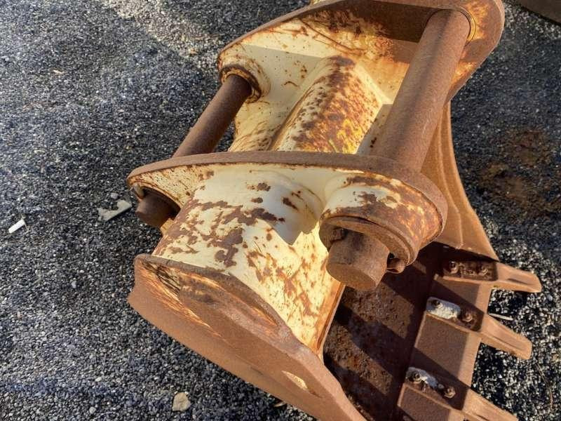 CATERPILLAR 570mm - type tractopelle - Άλλα μηχανήματα: φωτογραφία 5 CATERPILLAR 570mm - type tractopelle - Άλλα μηχανήματα: φωτογραφία 5