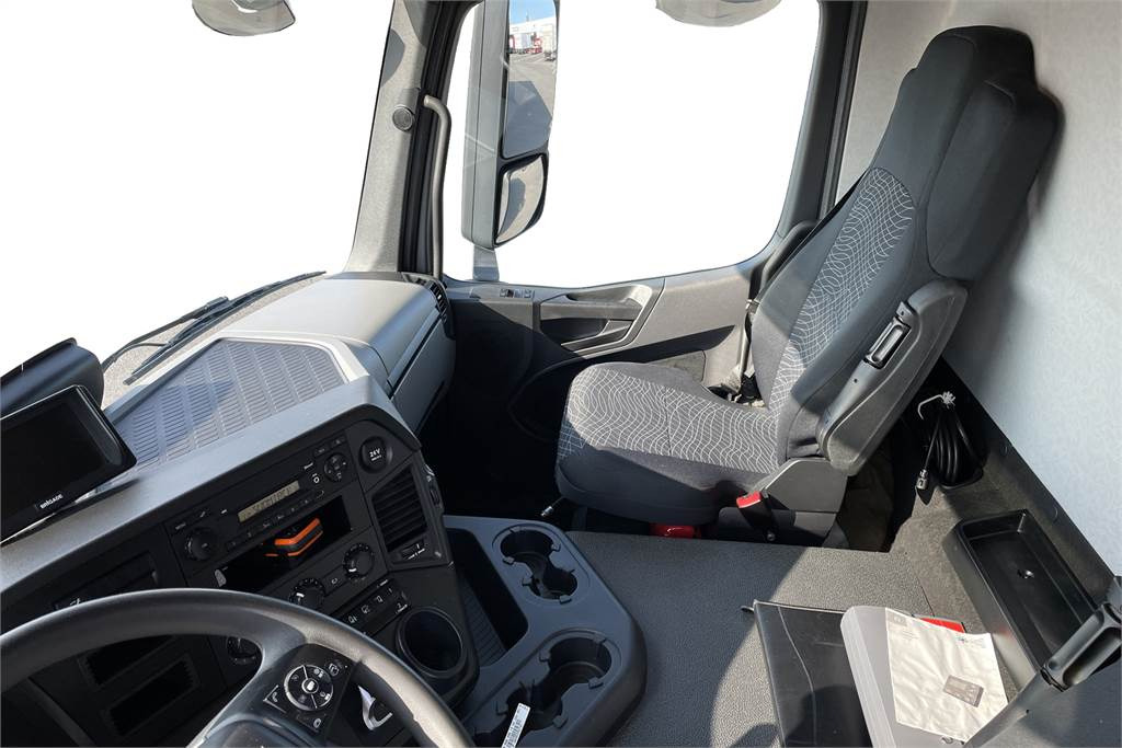 Φορτηγό ισοθερμικό Mercedes-Benz Actros 1827 4x2 8,7m umpikori+PL nostin: φωτογραφία 10