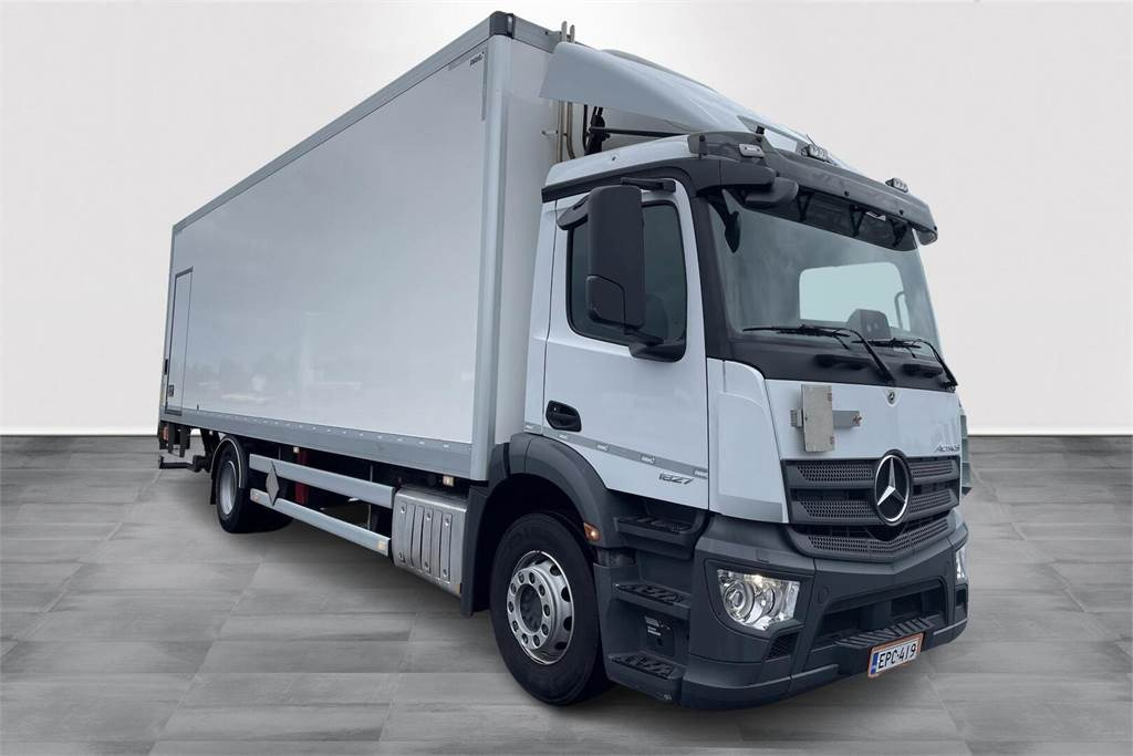 Mercedes-Benz Actros 1827 4x2 8,7m umpikori+PL nostin - Φορτηγό ισοθερμικό: φωτογραφία 2 Mercedes-Benz Actros 1827 4x2 8,7m umpikori+PL nostin - Φορτηγό ισοθερμικό: φωτογραφία 2