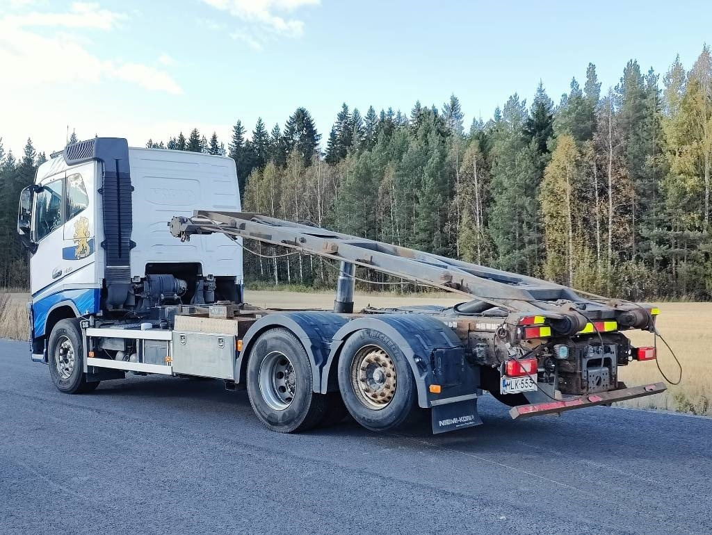 Volvo FH 13 420 - Φορτηγό καδοφόρος φορτωτής: φωτογραφία 3 Volvo FH 13 420 - Φορτηγό καδοφόρος φορτωτής: φωτογραφία 3