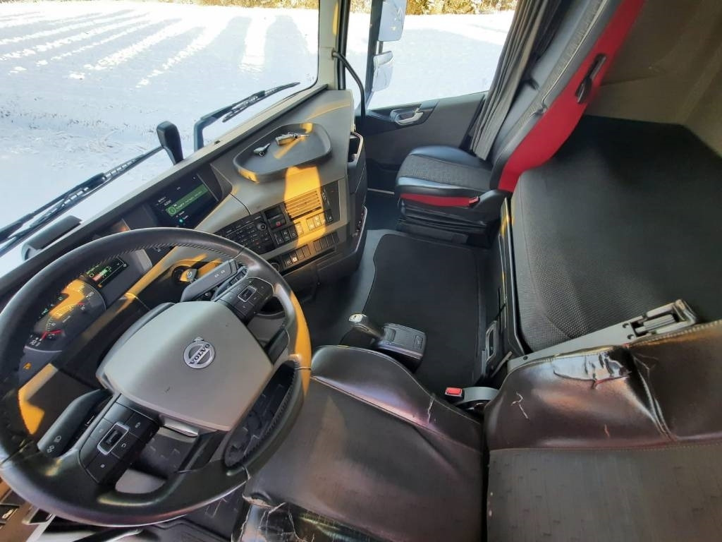 Φορτηγό σασί Volvo FH 13: φωτογραφία 9