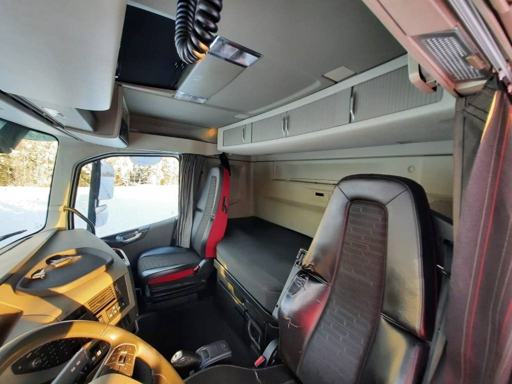 Φορτηγό σασί Volvo FH 13: φωτογραφία 10