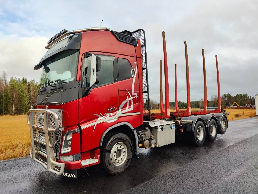 Volvo FH 16 750 - Φορτηγό ξυλείας: φωτογραφία 1 Volvo FH 16 750 - Φορτηγό ξυλείας: φωτογραφία 1