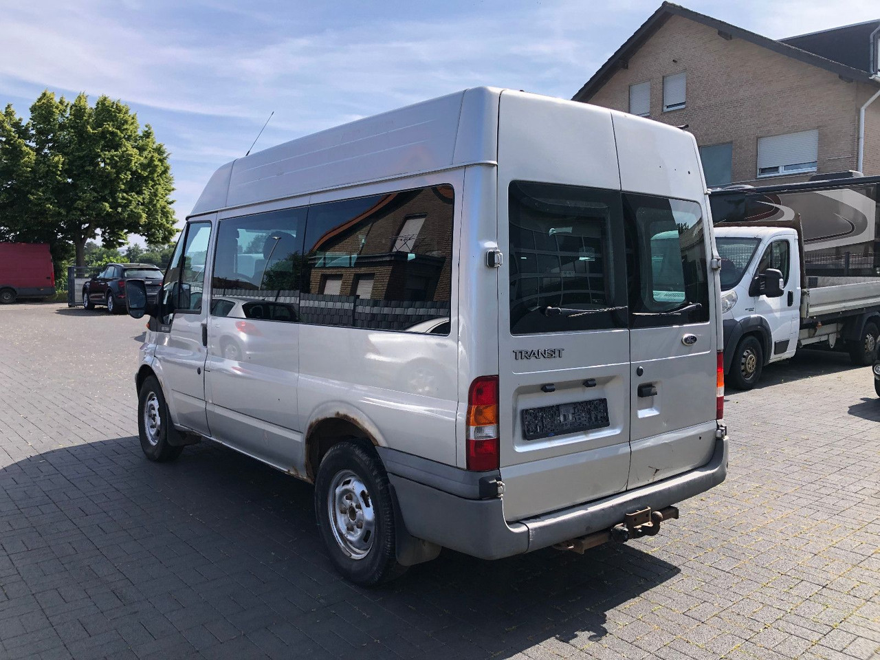 Ford Transit 2.4 TDi, Heckantrieb, 8-Sitzer, Klima - Επιβατικό βαν: φωτογραφία 4 Ford Transit 2.4 TDi, Heckantrieb, 8-Sitzer, Klima - Επιβατικό βαν: φωτογραφία 4