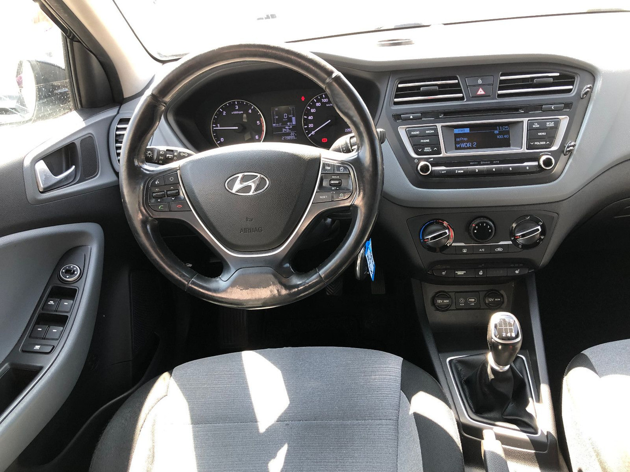 Λιμουζίνα/ Sedan Hyundai i20 1.4 CRDi Trend, Euro 6: φωτογραφία 20