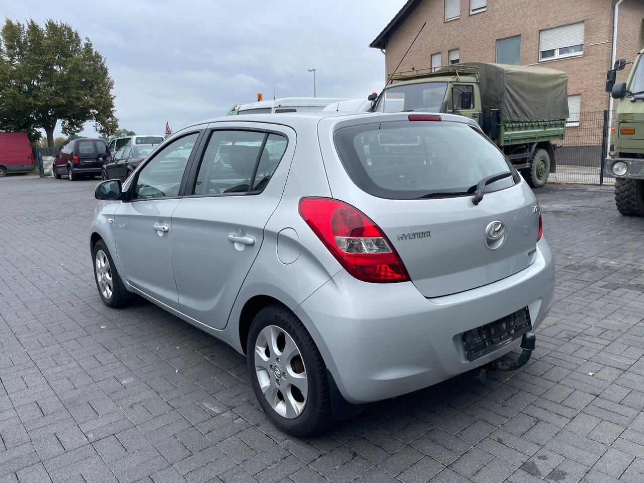 Hyundai i20 Klima - Λιμουζίνα/ Sedan: φωτογραφία 4 Hyundai i20 Klima - Λιμουζίνα/ Sedan: φωτογραφία 4