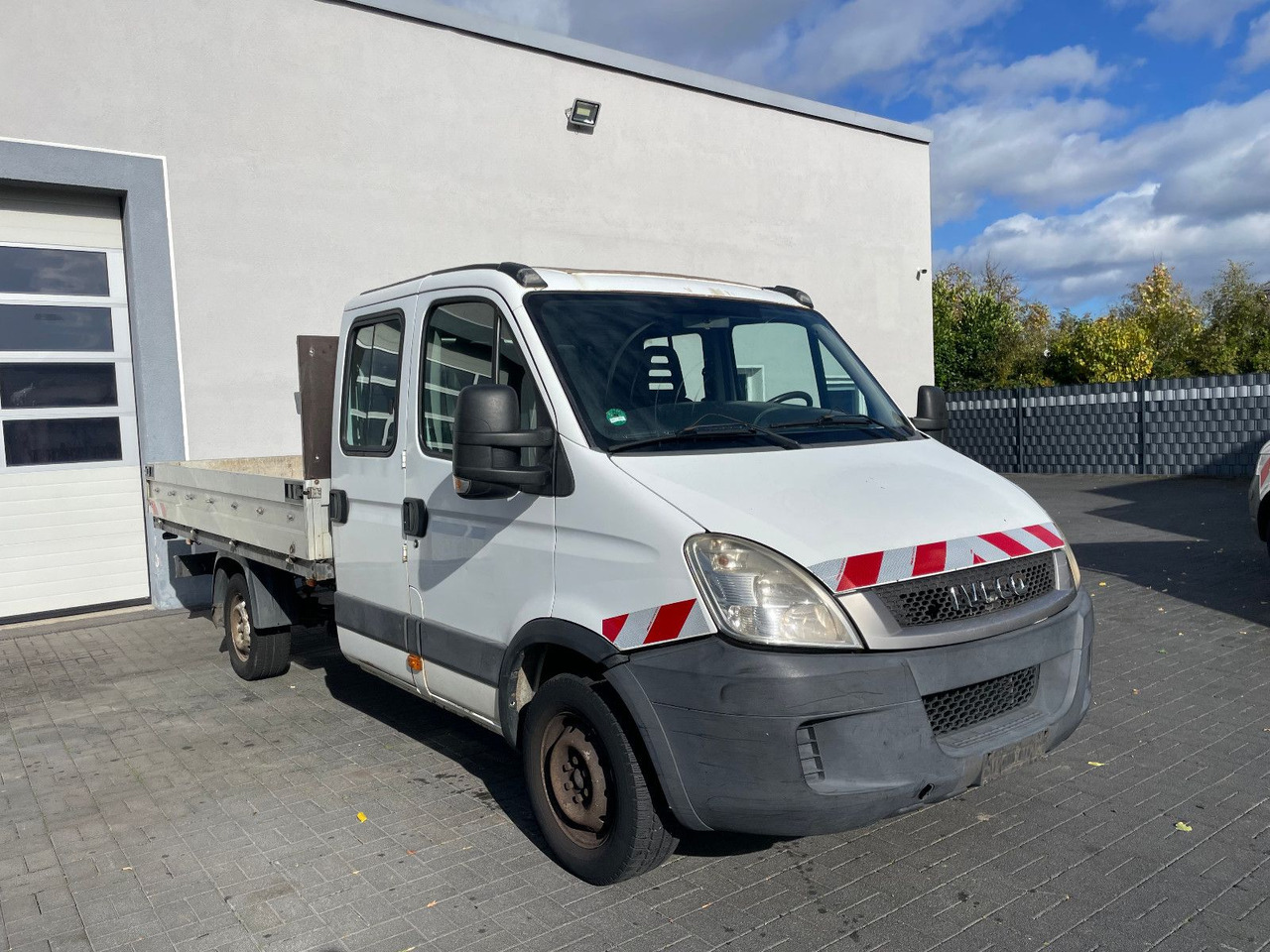 Iveco Daily 35S14 Pritsche, DoKa, Klima - Μικρό φορτηγό με καρότσα, Διπλοκάμπινο ελαφρύ επαγγελματικό: φωτογραφία 3 Iveco Daily 35S14 Pritsche, DoKa, Klima - Μικρό φορτηγό με καρότσα, Διπλοκάμπινο ελαφρύ επαγγελματικό: φωτογραφία 3