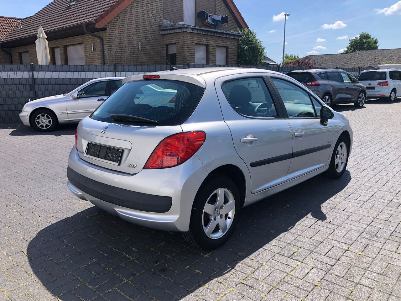 Peugeot 207 Urban Move 1.4i - Λιμουζίνα/ Sedan: φωτογραφία 2 Peugeot 207 Urban Move 1.4i - Λιμουζίνα/ Sedan: φωτογραφία 2