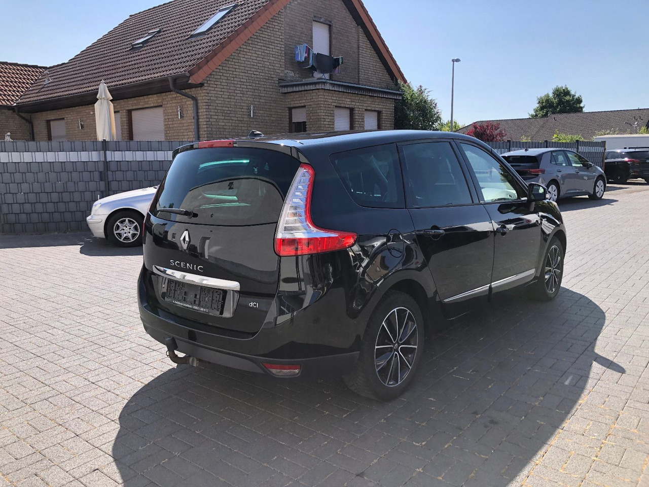 Renault Scenic Grand 2.0 dCi 150 BOSE Edition,Automatik - Επιβατικό βαν: φωτογραφία 2 Renault Scenic Grand 2.0 dCi 150 BOSE Edition,Automatik - Επιβατικό βαν: φωτογραφία 2