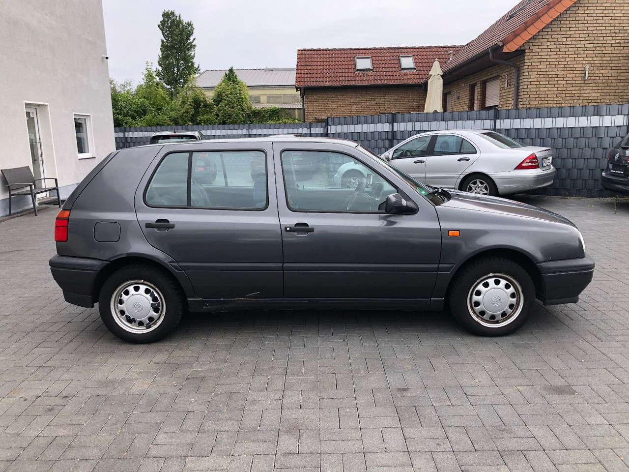 Λιμουζίνα/ Sedan Volkswagen Golf 1.8 GL Klima: φωτογραφία 6 Λιμουζίνα/ Sedan Volkswagen Golf 1.8 GL Klima: φωτογραφία 6