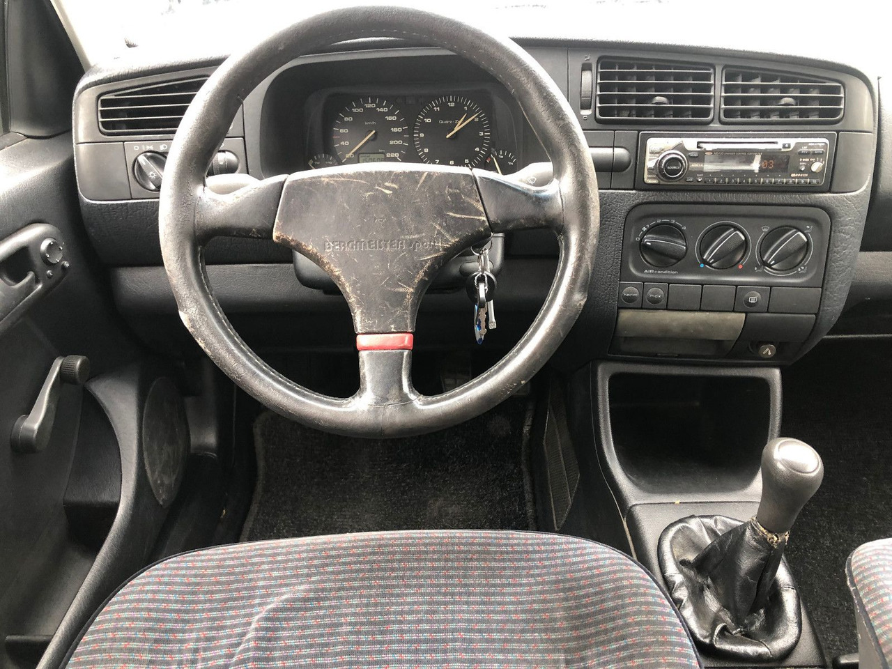 Λιμουζίνα/ Sedan Volkswagen Golf 1.8 GL Klima: φωτογραφία 12 Λιμουζίνα/ Sedan Volkswagen Golf 1.8 GL Klima: φωτογραφία 12