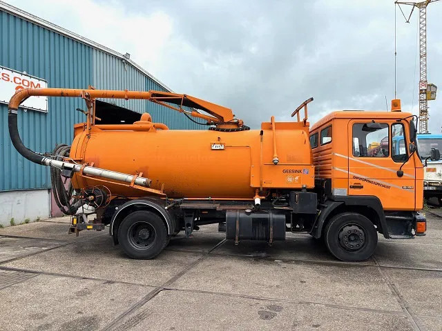MAN F 15.192 (6-CILINDER) WITH GEESINK VACUUM TANK (MANUAL GEARBOX / P.T.O.) ORIGINAL DUTCH TRUCK - Όχημα εκκένωσης βόθρων: φωτογραφία 4 MAN F 15.192 (6-CILINDER) WITH GEESINK VACUUM TANK (MANUAL GEARBOX / P.T.O.) ORIGINAL DUTCH TRUCK - Όχημα εκκένωσης βόθρων: φωτογραφία 4