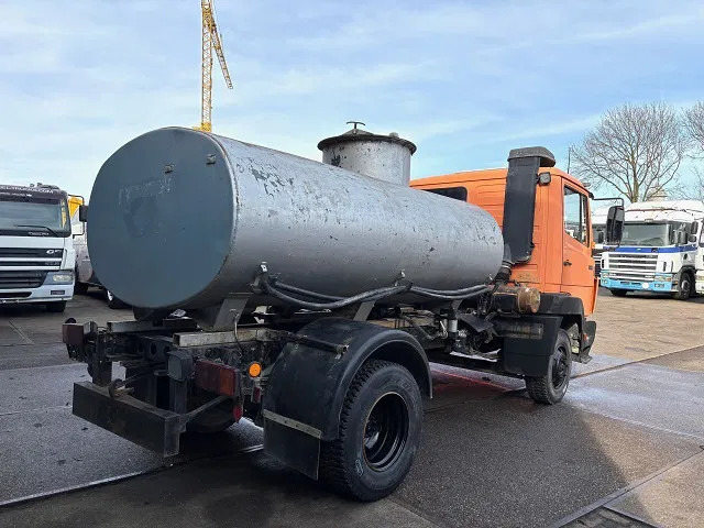 Mercedes-Benz 914 KO RHD 4x2 FULL STEEL TANK TRUCK (6-CILINDER ENGINE / MANUAL GEARBOX / FULL STEEL SUSPENSION) - Φορτηγό βυτιοφόρο: φωτογραφία 3 Mercedes-Benz 914 KO RHD 4x2 FULL STEEL TANK TRUCK (6-CILINDER ENGINE / MANUAL GEARBOX / FULL STEEL SUSPENSION) - Φορτηγό βυτιοφόρο: φωτογραφία 3