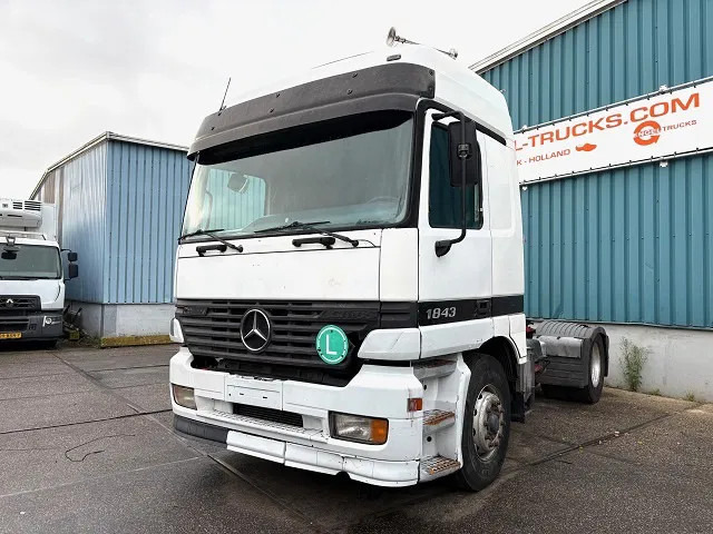 Mercedes-Benz Actros 1843 LS (MP1) (EPS WITH CLUTCH (3 PEDALS) / AIRCONDITIONING / SUNVISOR / ETC.) - Τράκτορας: φωτογραφία 1 Mercedes-Benz Actros 1843 LS (MP1) (EPS WITH CLUTCH (3 PEDALS) / AIRCONDITIONING / SUNVISOR / ETC.) - Τράκτορας: φωτογραφία 1