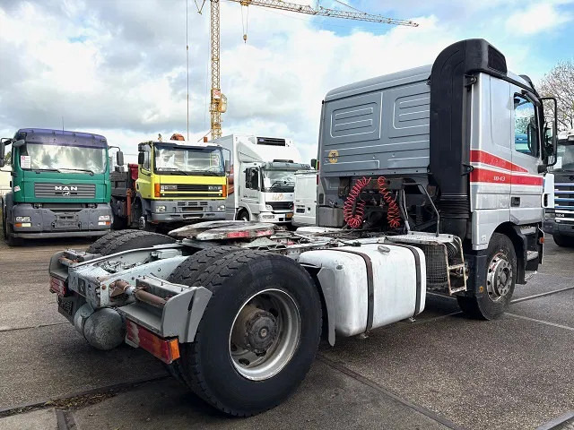 Mercedes-Benz Actros 1843 LS SLEEPERCAB (MP1) (ZF16 MANUAL GEARBOX / REDUCTION AXLE / AIRCONDITIONING / ETC.) - Τράκτορας: φωτογραφία 3 Mercedes-Benz Actros 1843 LS SLEEPERCAB (MP1) (ZF16 MANUAL GEARBOX / REDUCTION AXLE / AIRCONDITIONING / ETC.) - Τράκτορας: φωτογραφία 3