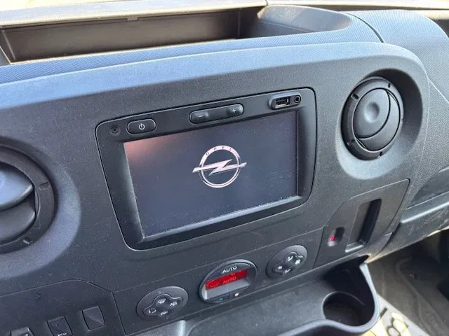 Μικρό βαν Opel Movano T3300 2.4CDTI L1H1 (EURO 6 / 6 GEARS MANUAL GEARBOX / AIRCONDITIONING / APPLE CARPLAY / REAR VIEW CAMERA / ETC): φωτογραφία 10