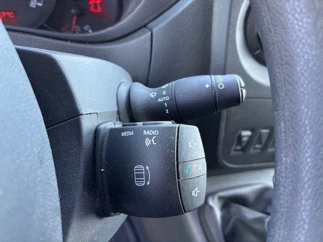 Μικρό βαν Opel Movano T3300 2.4CDTI L1H1 (EURO 6 / 6 GEARS MANUAL GEARBOX / AIRCONDITIONING / APPLE CARPLAY / REAR VIEW CAMERA / ETC): φωτογραφία 14