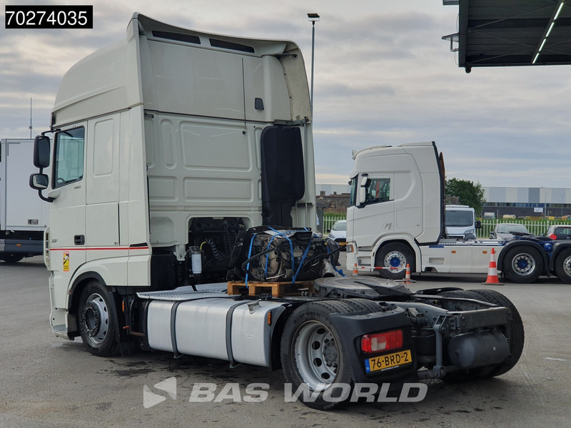 DAF XF 480 XF 4X2 DAMAGED! NL-Truck Mega Retarder 2X Tanks ACC Standklima Euro 6 - Τράκτορας: φωτογραφία 2 DAF XF 480 XF 4X2 DAMAGED! NL-Truck Mega Retarder 2X Tanks ACC Standklima Euro 6 - Τράκτορας: φωτογραφία 2