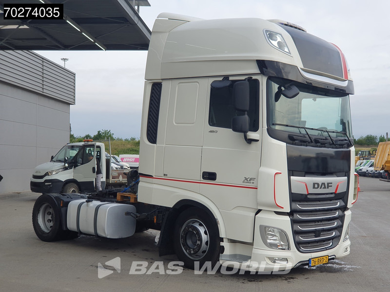 DAF XF 480 XF 4X2 DAMAGED! NL-Truck Mega Retarder 2X Tanks ACC Standklima Euro 6 - Τράκτορας: φωτογραφία 3 DAF XF 480 XF 4X2 DAMAGED! NL-Truck Mega Retarder 2X Tanks ACC Standklima Euro 6 - Τράκτορας: φωτογραφία 3