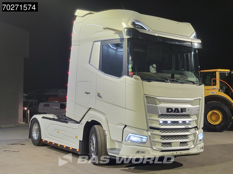 DAF XF 530 4X2 Retarder 2x Tanks Standklima Leather Alcoa's - Τράκτορας: φωτογραφία 3 DAF XF 530 4X2 Retarder 2x Tanks Standklima Leather Alcoa's - Τράκτορας: φωτογραφία 3