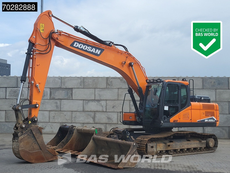 Doosan DX225 LC-7 4 BUCKETS - Ερπυστριοφόρος εκσκαφέας: φωτογραφία 1 Doosan DX225 LC-7 4 BUCKETS - Ερπυστριοφόρος εκσκαφέας: φωτογραφία 1