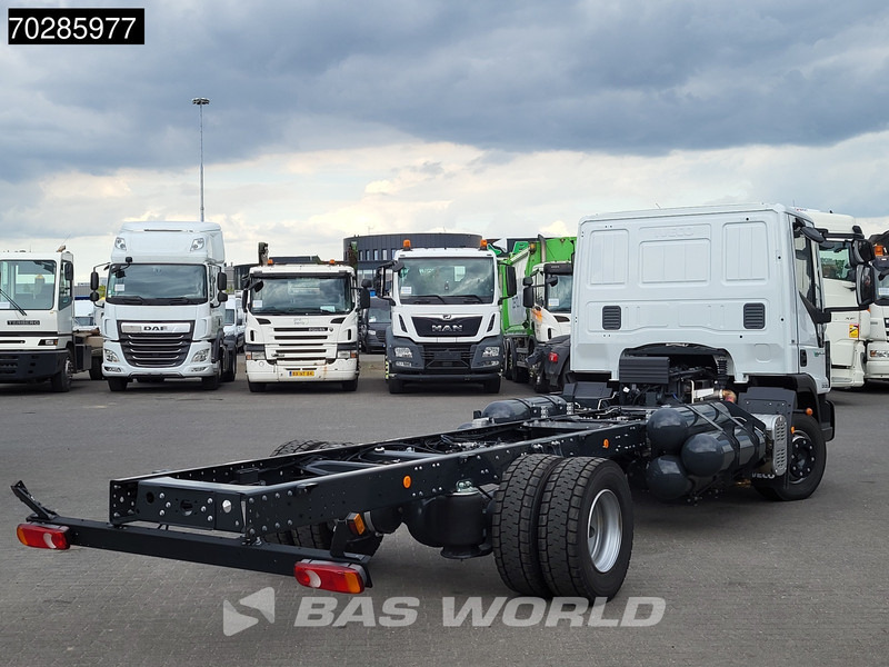 Iveco Eurocargo 120LE210 4X2 Nieuw! CNG 2xTanks Retarder TELMA Euro 6 - Φορτηγό σασί: φωτογραφία 5 Iveco Eurocargo 120LE210 4X2 Nieuw! CNG 2xTanks Retarder TELMA Euro 6 - Φορτηγό σασί: φωτογραφία 5